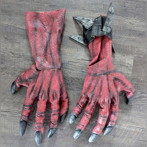 Vintage Dark Diablo Creature Reacher Halloween Costume Devil Mask And Hands - Picture 8 of 13